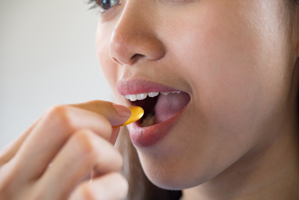 Gélules d'oméga-3 concentrées en EPA et DHA pour la nutrition sportive.