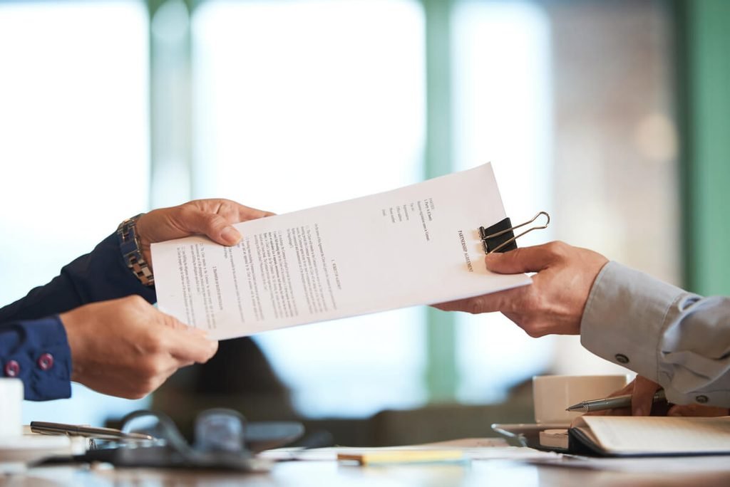 Conséquence d'une démission en Ésat : droits financiers, AAH et maintien de l'orientation 3