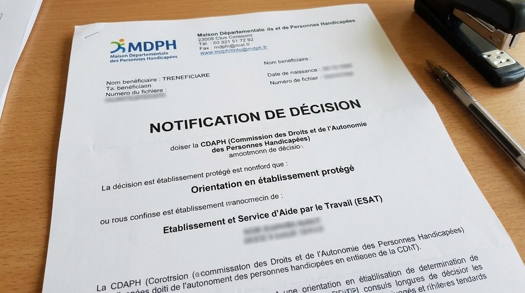 Conséquence d'une démission en Ésat : droits financiers, AAH et maintien de l'orientation 4 Document officiel de notification MDPH confirmant l'orientation en établissement protégé.